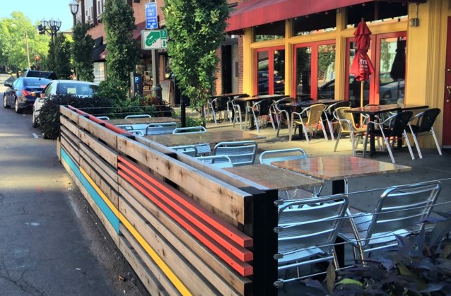 Outdoor Seating_Parking Space